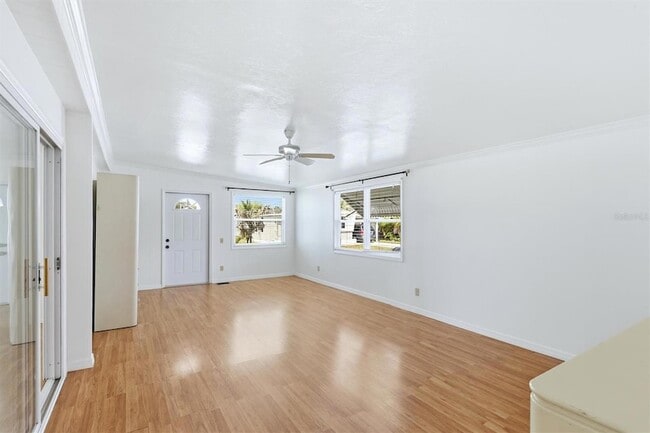 Photo - 5236 Kenwood Ave