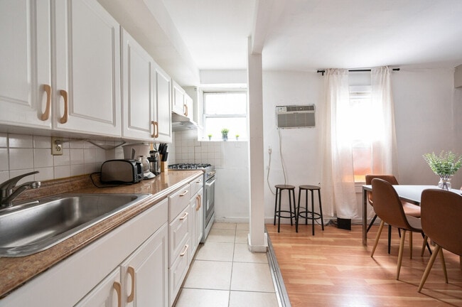 Photo - 309 W 28th St Unit SI ID1390073P