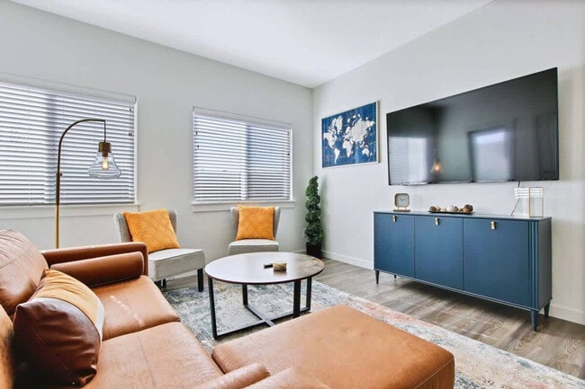 Building Photo - 5494 Cherry Ln Unit ID1250646P