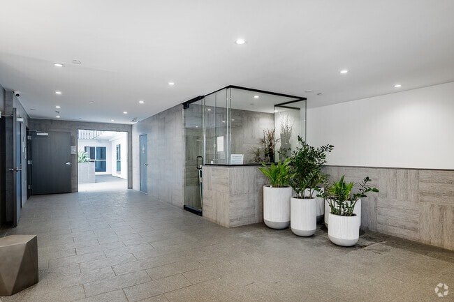 Lobby - 1539 Beloit Ave