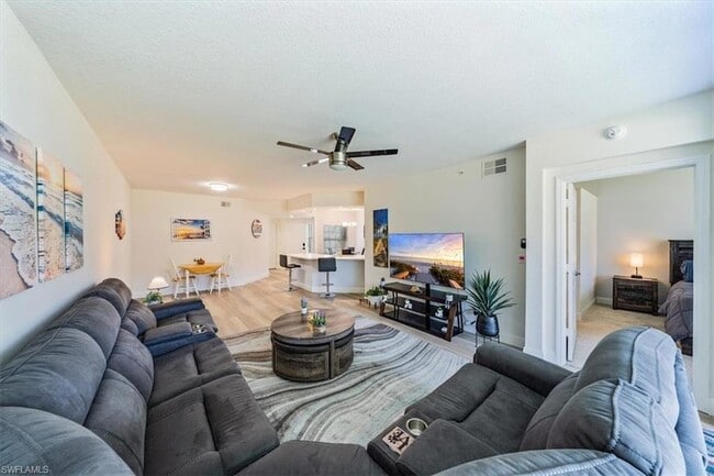 Photo - 6914 Satinleaf Rd N