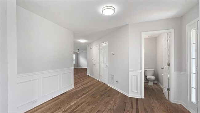 Photo - 317 Shasta Ln