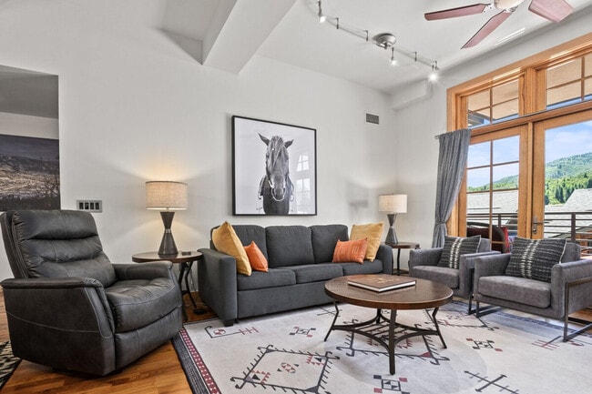 Building Photo - 628 Lincoln Ave Unit SI FL2-ID1564306P