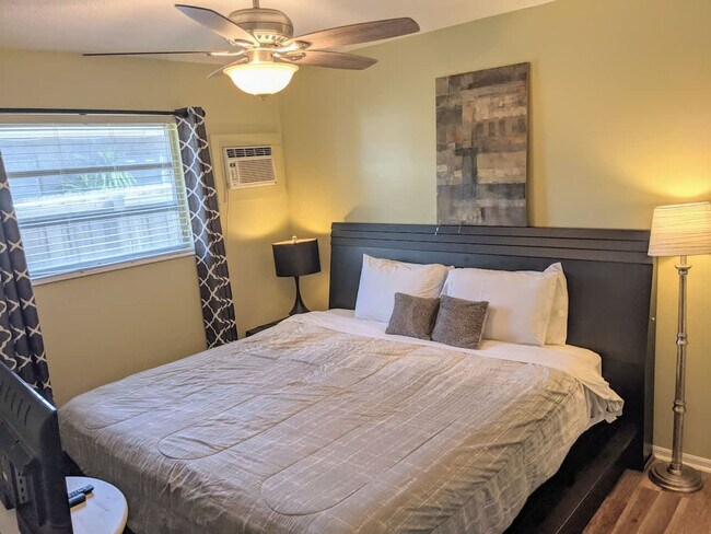 Photo - 2225 NE 14th Ave Unit ID1056359P