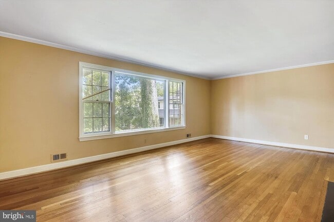Photo - 3303 Winnett Rd
