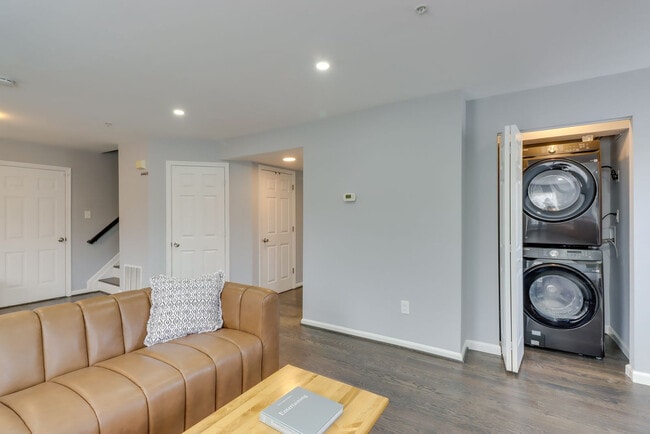 Photo - 3102 Hillside Ave Unit SI ID1545998P