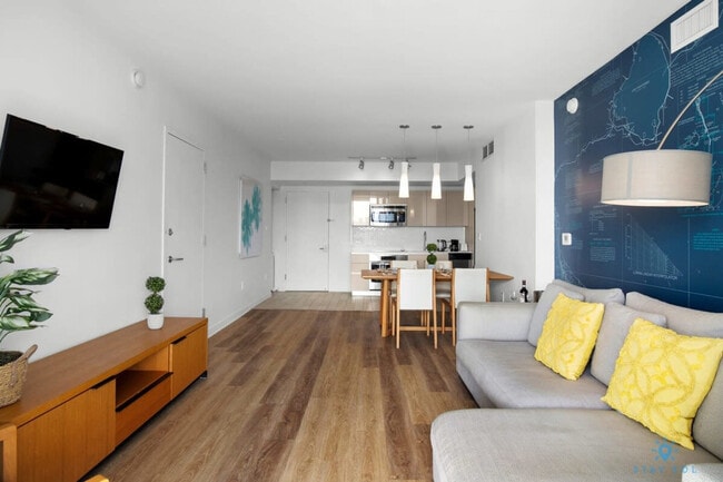 Building Photo - 2602 E Hallandale Beach Blvd Unit ID1227404P