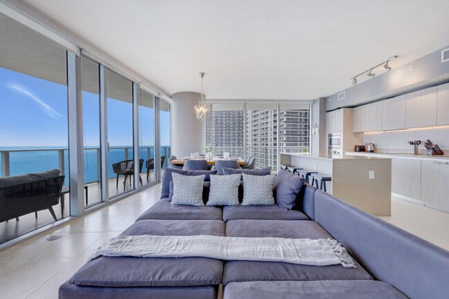 Building Photo - 4111 S Ocean Dr Unit SI ID1227432P