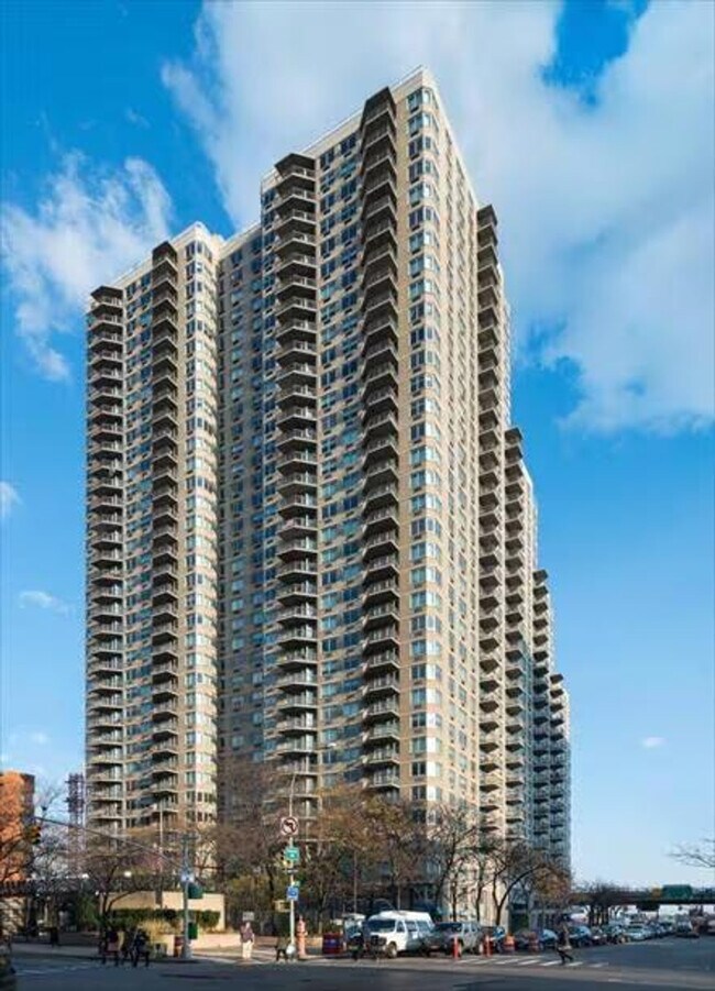 Photo - 399 E 34th St Unit SI ID1034741P