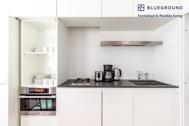 Photo - 70 W 45th St Unit FL33-ID1776