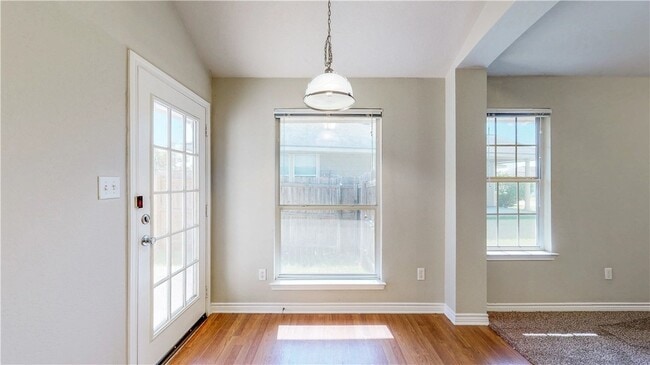 Photo - 1000 Windmeadows Dr