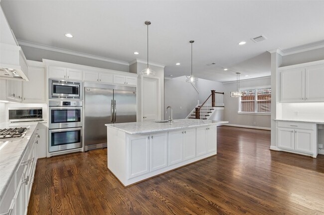 Photo - 6030 Vickery Blvd