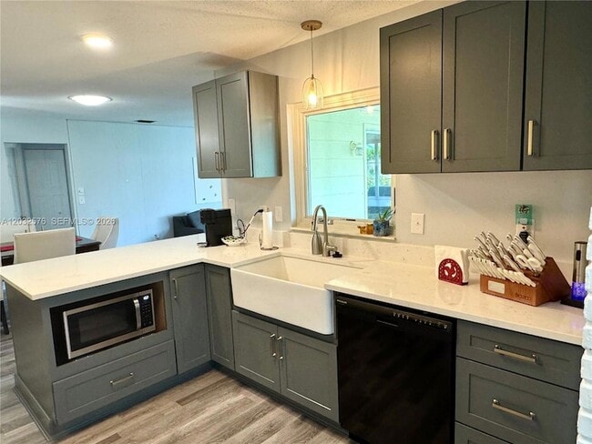 Building Photo - 1063 Wexford Way