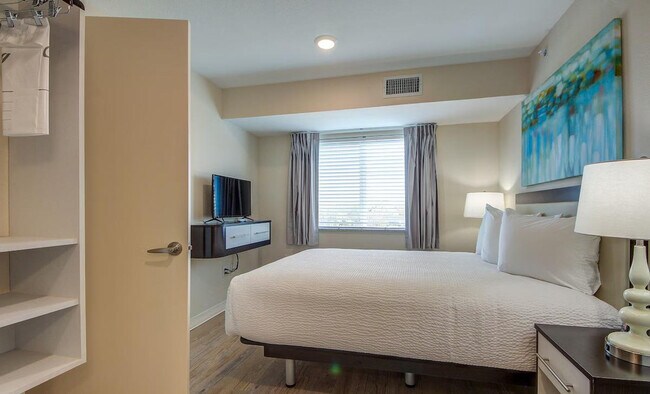 Photo - 2210 N Glenville Dr Unit SI ID1039335P