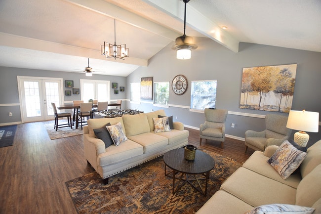 Photo - Lakeland East Apartment Homes