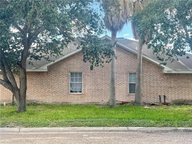 Building Photo - 2302 Kimberly Ln