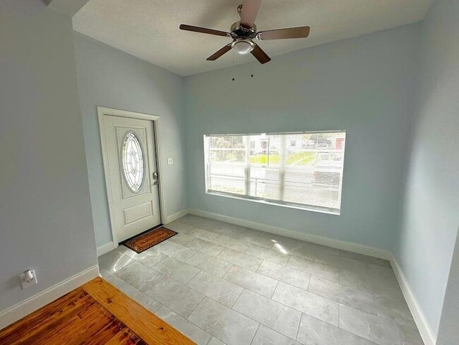 Photo - 139 Alma Ct