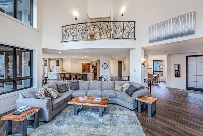 Photo - 26513 CO-82 Unit ID1018159P