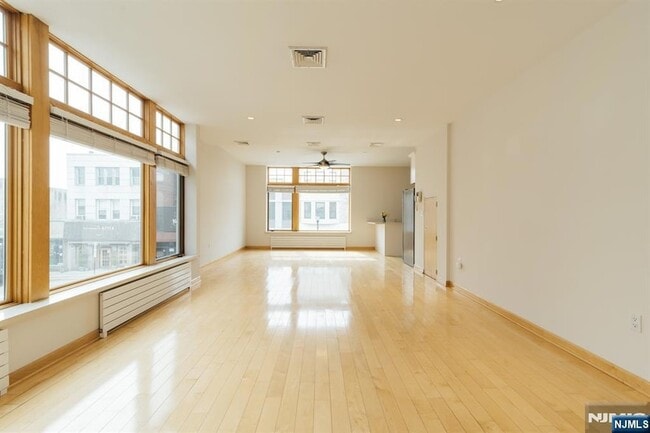 Photo - 30 Park Ave Unit 2