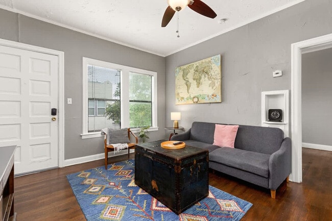Photo - 203 W Magnolia Ave Unit SI ID1496381P