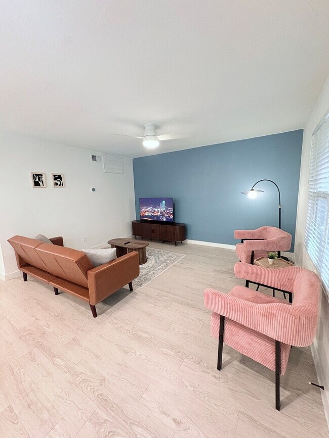 Photo - 1317 Newning Ave Unit SI ID1497887P