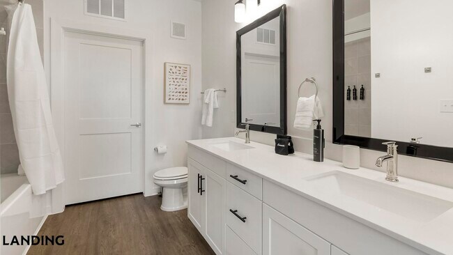 Photo - 3900 Robinson Rd Unit 1305