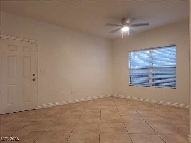 Photo - 9620 W Russell Rd Unit 1135