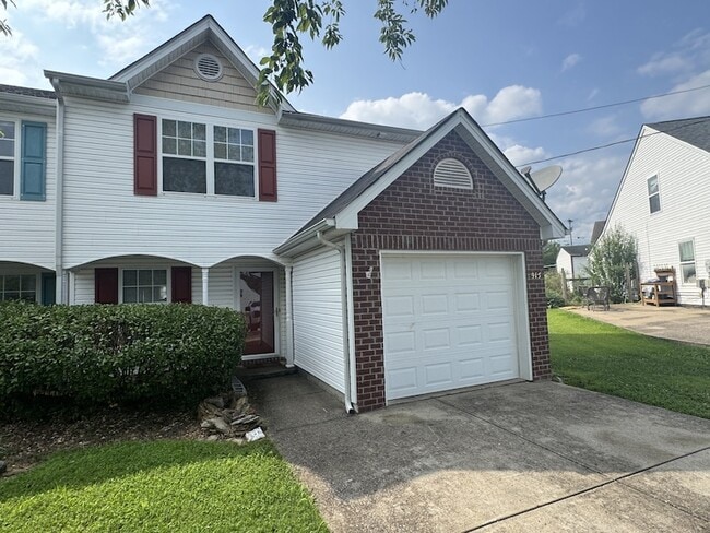 Building Photo - 915 Tapoco Ct