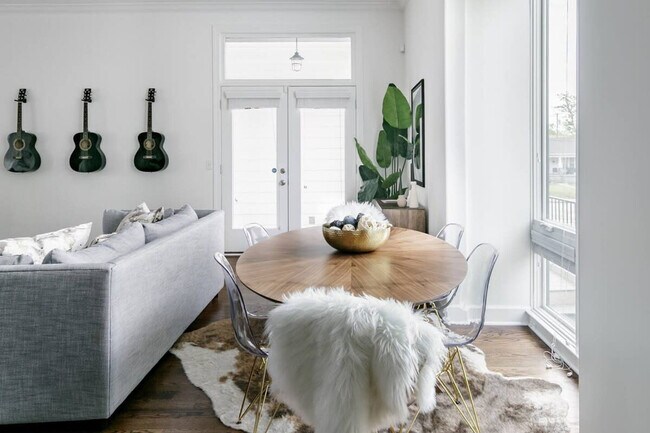 Photo - 816 Smiley St Unit ID1302201P