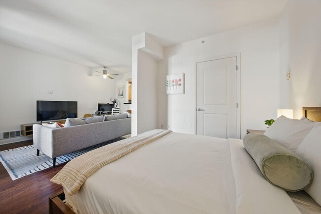 Photo - 355 Berry St Unit FL4-ID1224043P