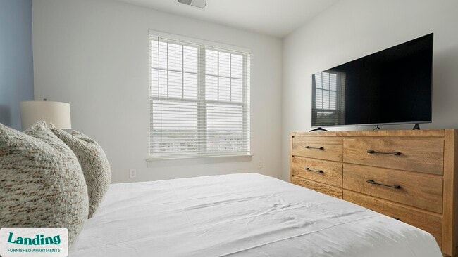 Photo - 340 W 25th St Unit 11-302