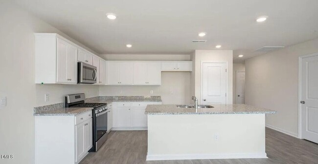 Photo - 216 Olive Br St