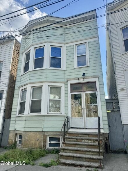 Building Photo - 278 Sheridan Ave Unit 1