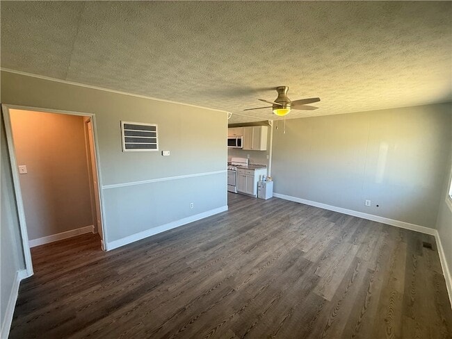 Photo - 612 Kirkwood Dr