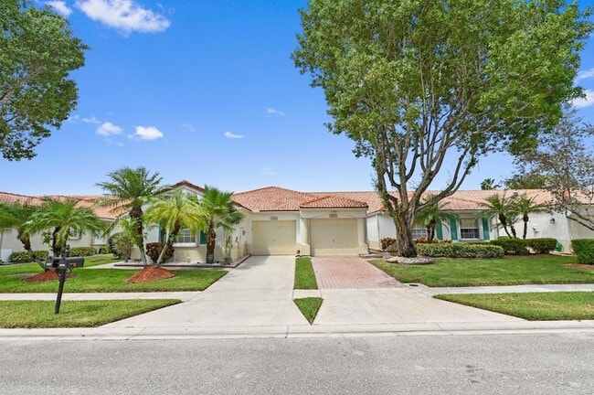 Building Photo - 6077 Lake Hibiscus Dr