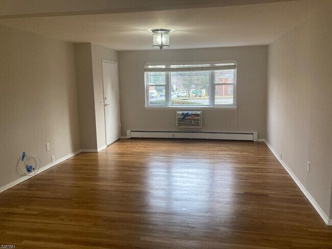 Photo - 1165A Valley Rd