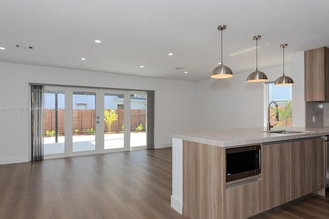 Photo - 2795 N 40th Ave