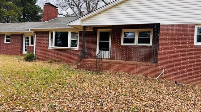 Building Photo - 4905 Murray Rd