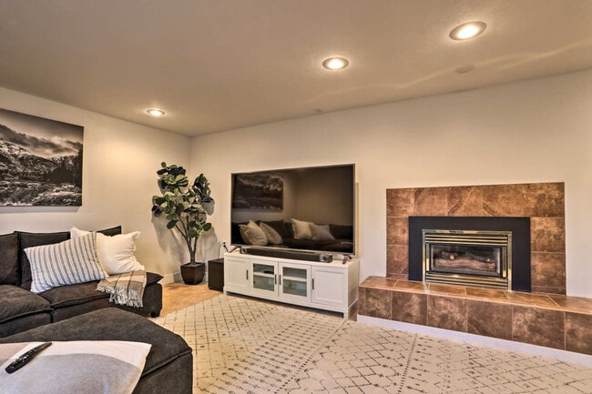 Photo - 930 Canyon Ave Unit ID1249841P