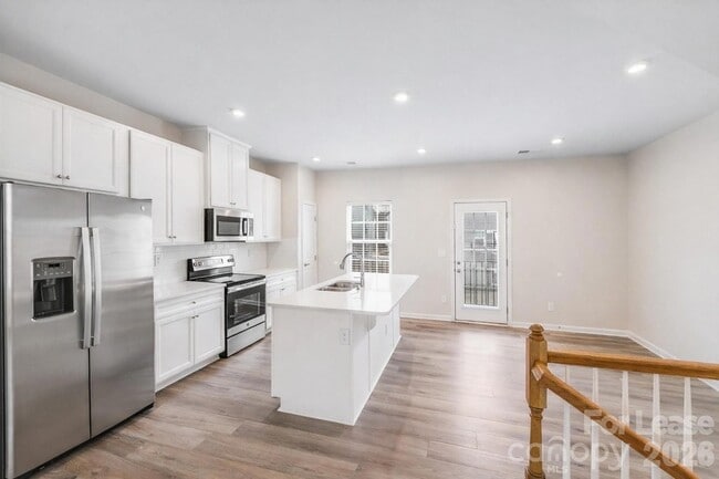 Photo - 2303 Autumn Olive Ln