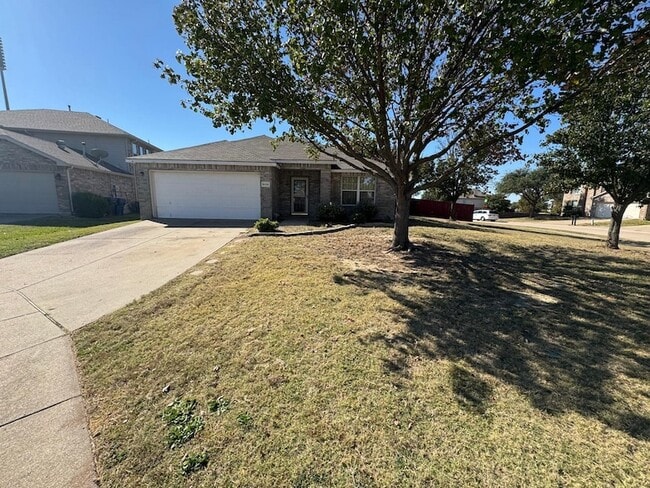 Building Photo - 9205 Lenox Dr