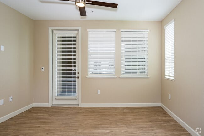 1BR, 1BA - 734SF - Core Natomas