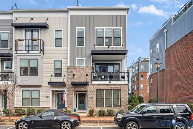 Building Photo - 5271 Old Main St