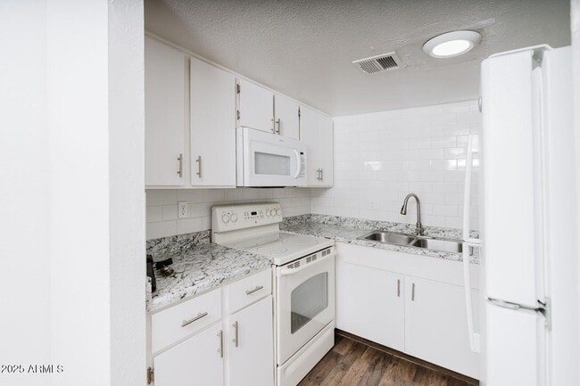 Photo - 2690 N 43rd Ave