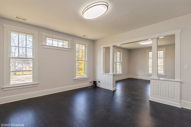 Photo - 329 W Maple Ave