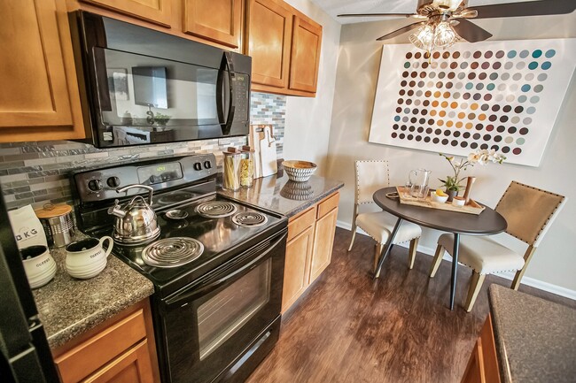 Photo - Solon Club Apartment Homes