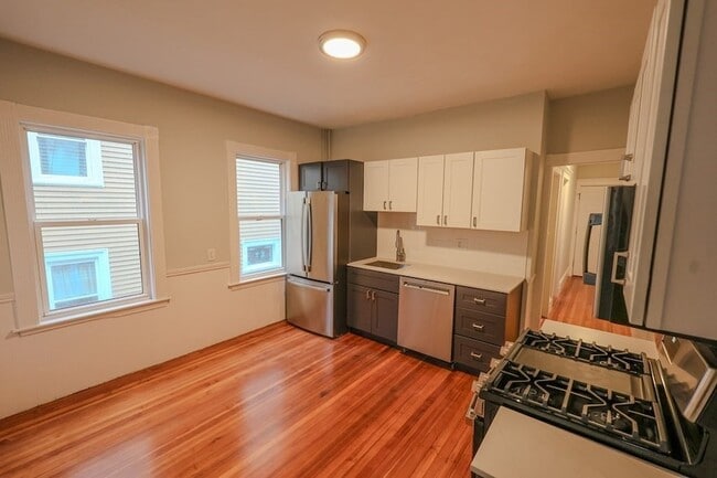 Photo - 72 Ridgewood St Unit 2