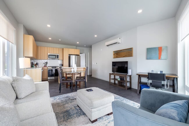 Photo - 51 S Broadway Unit FL5-ID1226758P