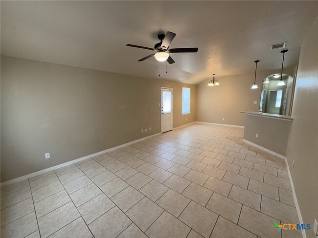 Photo - 1300 Vanguard Ln