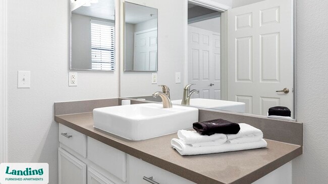 Photo - 9242 W Russell Rd Unit 01-201